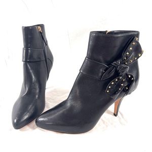 VALENTINO GARAVI Black Leather Rockstud Ankle Booties 38.5 8.5US Made in Italy